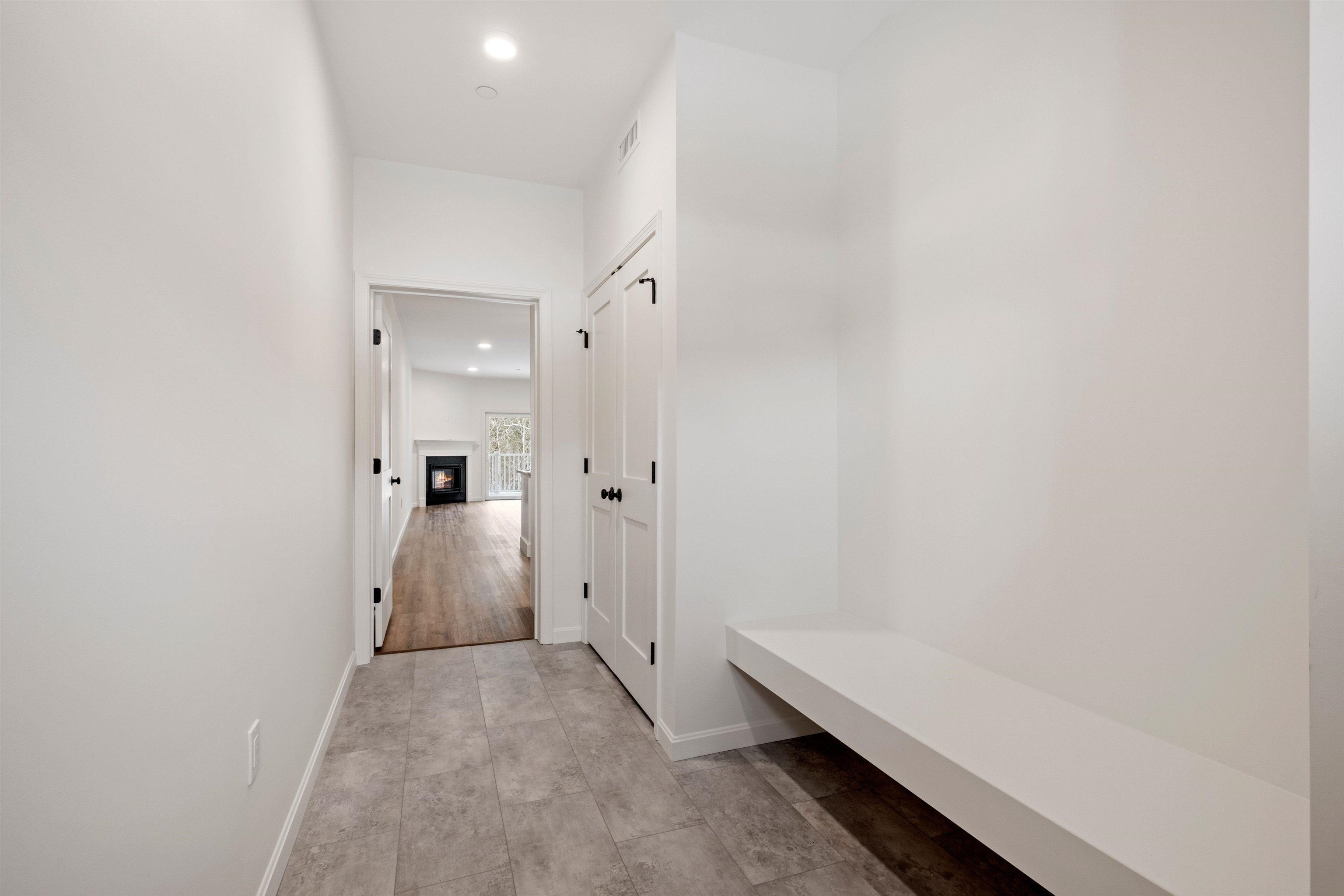 Lincoln, New Hampshire, 03251, United States, 3 Bedrooms Bedrooms, ,2 BathroomsBathrooms,Residential,For Sale,1937104