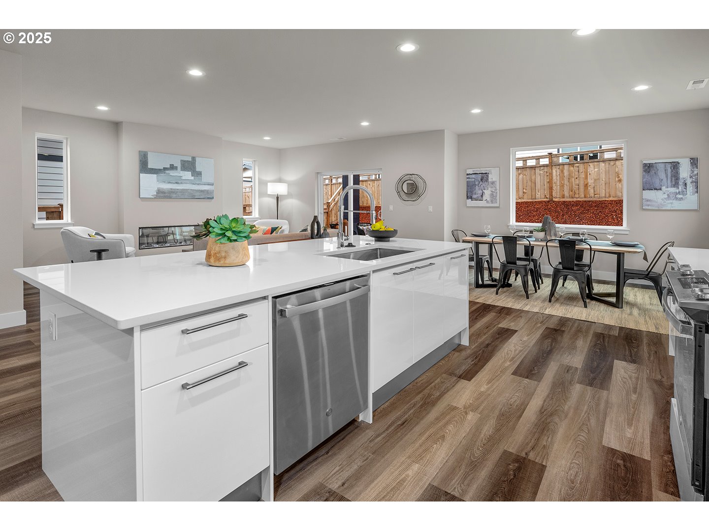 Happy Valley, Oregon, 97086, United States, 4 Bedrooms Bedrooms, ,3 BathroomsBathrooms,Residential,For Sale,1991153