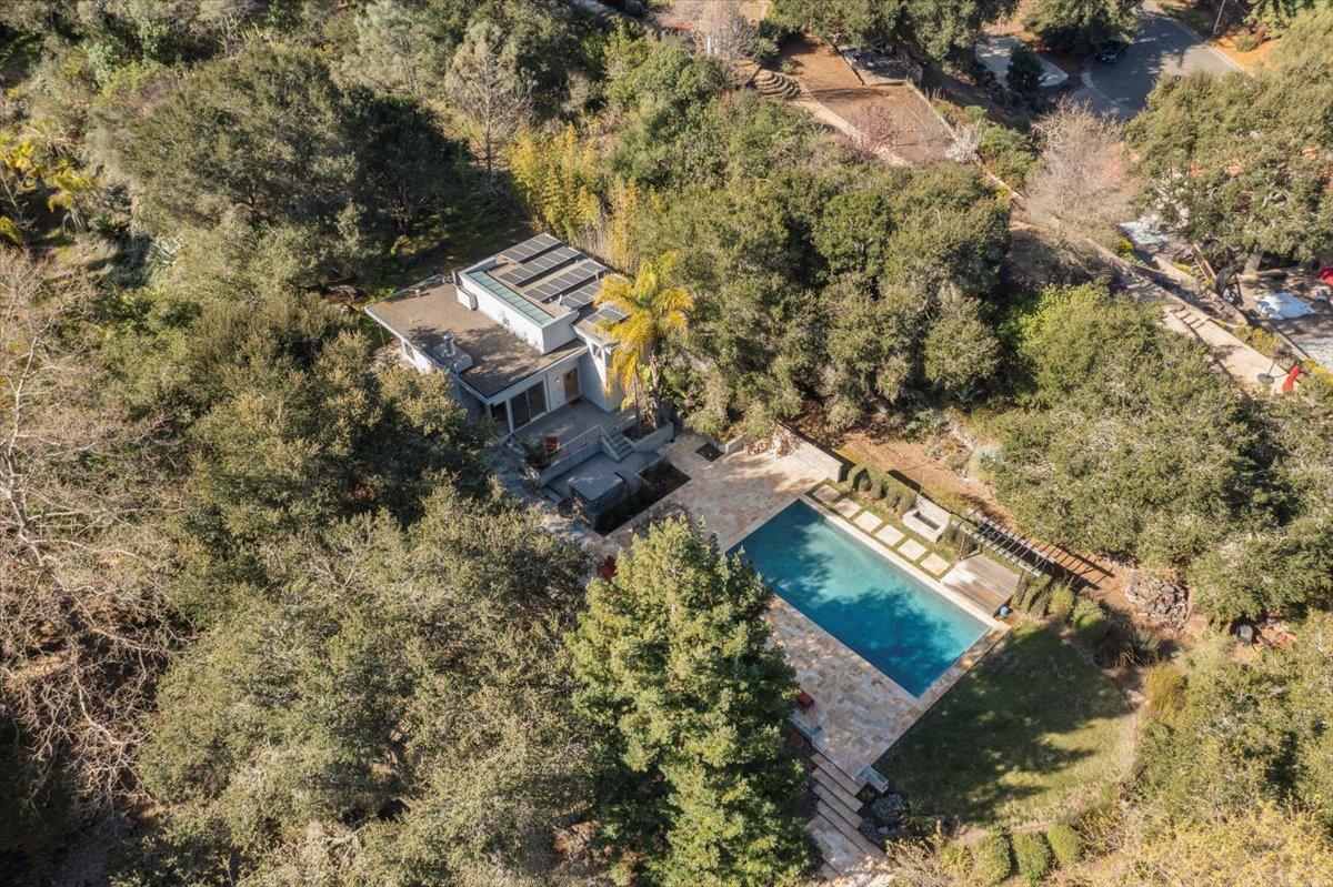 Los Altos Hills, California, 94022, United States, 5 Bedrooms Bedrooms, ,5 BathroomsBathrooms,Residential,For Sale,1907317