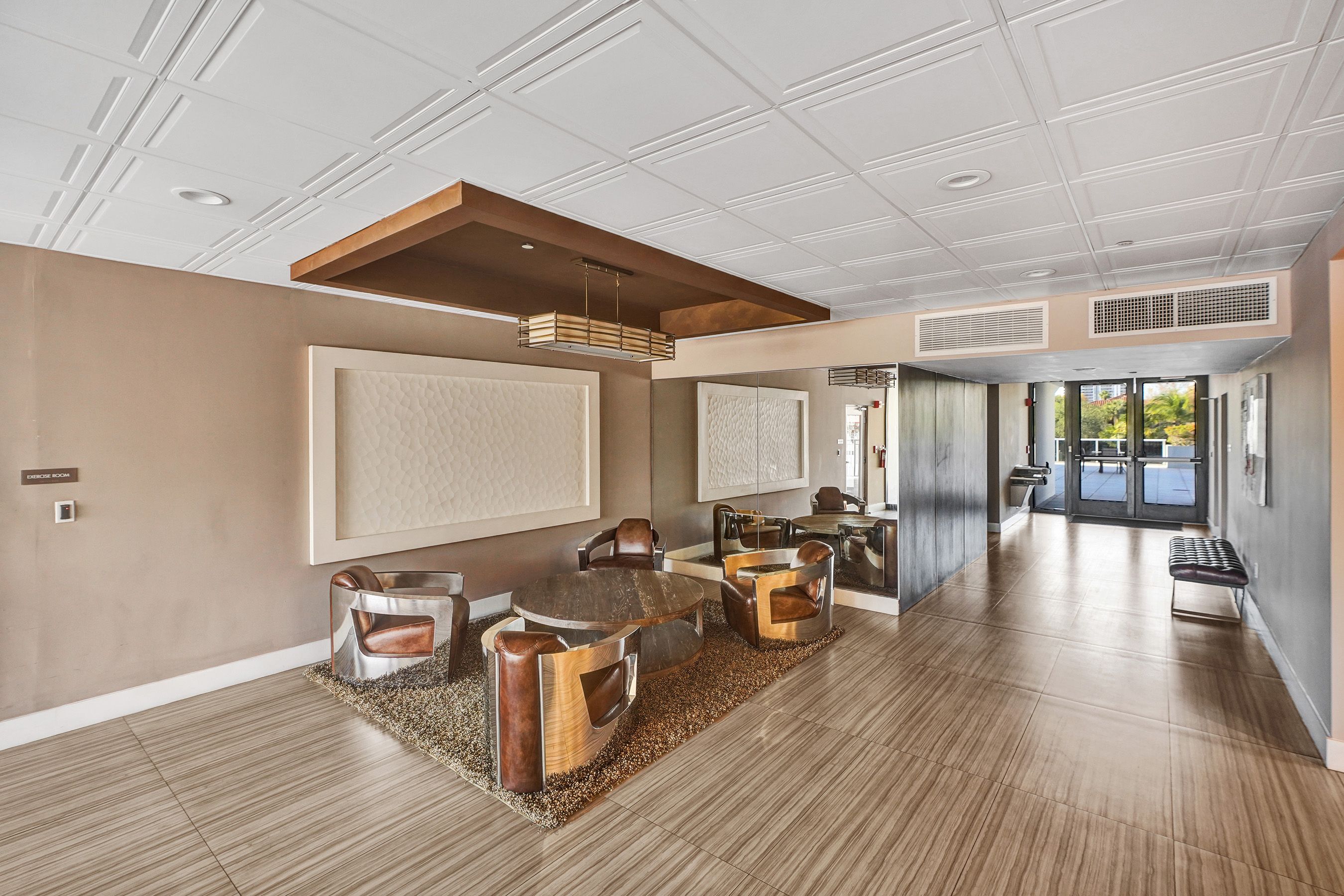  3625 N Country Club Dr, Aventura, FL, 33180 - 物件實景