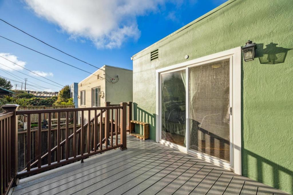 Daly City, California, 94015, United States, 5 Bedrooms Bedrooms, ,2 BathroomsBathrooms,Residential,For Sale,2010788