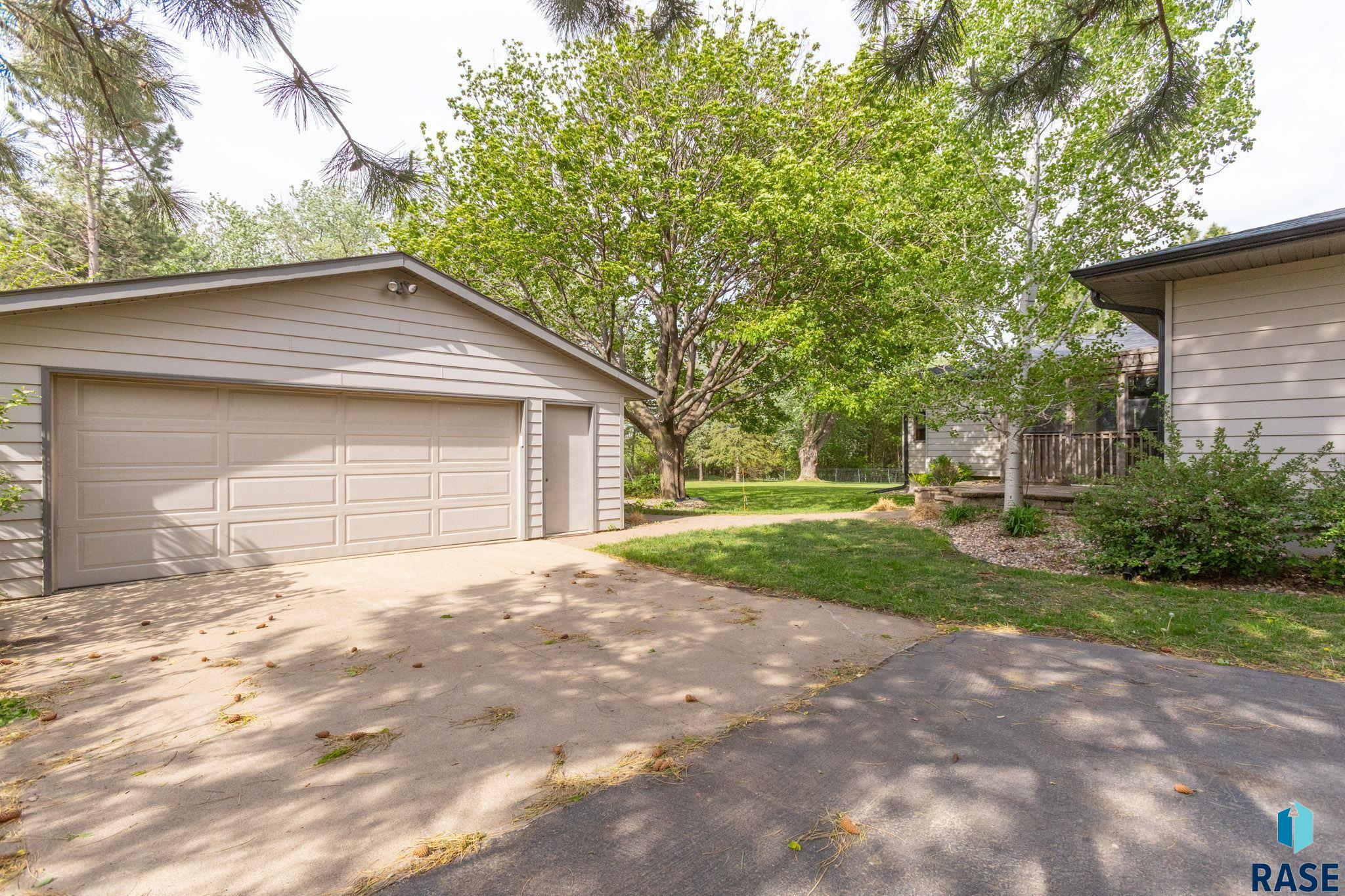 Harrisburg, South Dakota, 57032, United States, 5 Bedrooms Bedrooms, ,1 BathroomBathrooms,Residential,For Sale,1917762