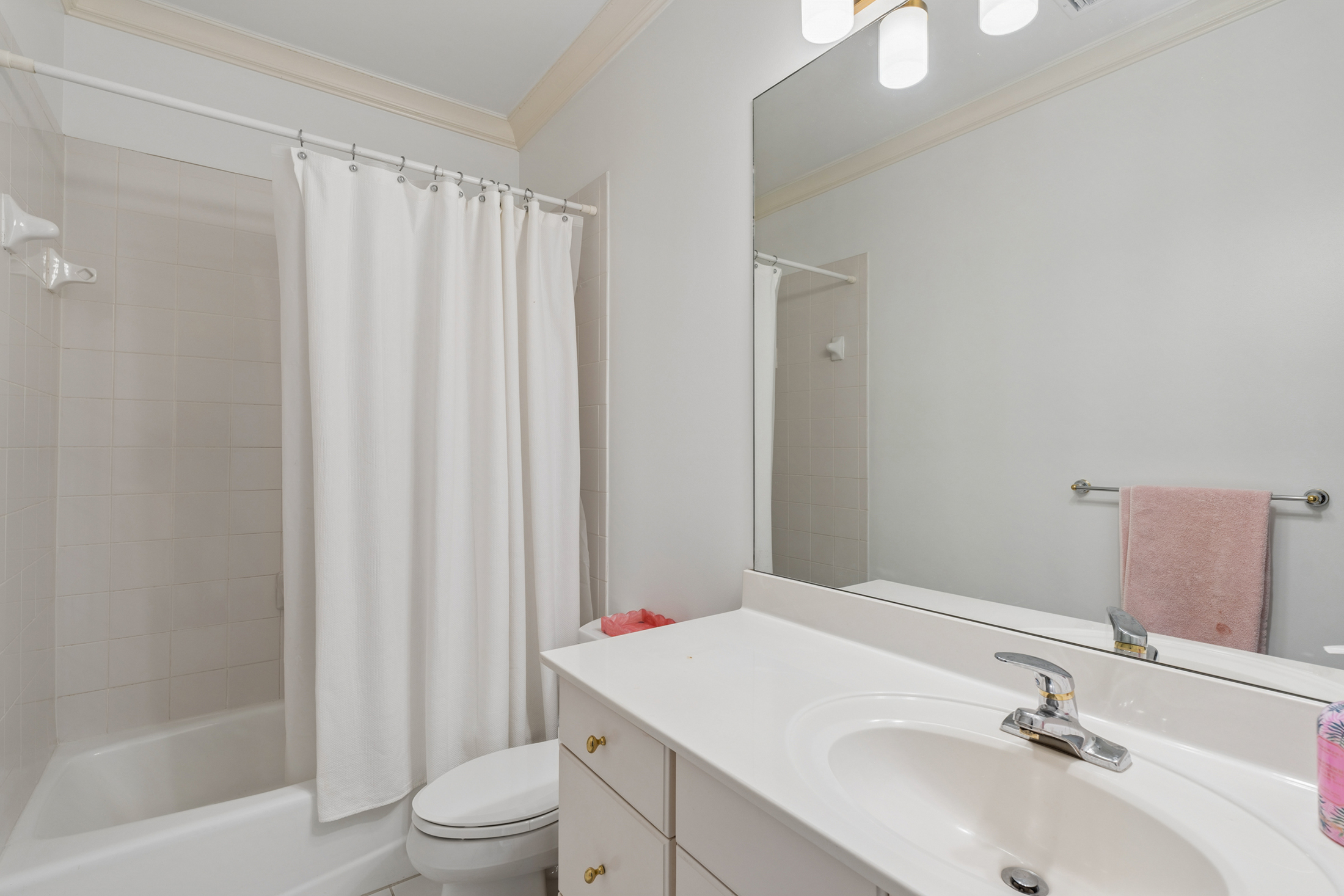  Private, Thoughtfully Renovated Sandy Springs Estate - 物件實景