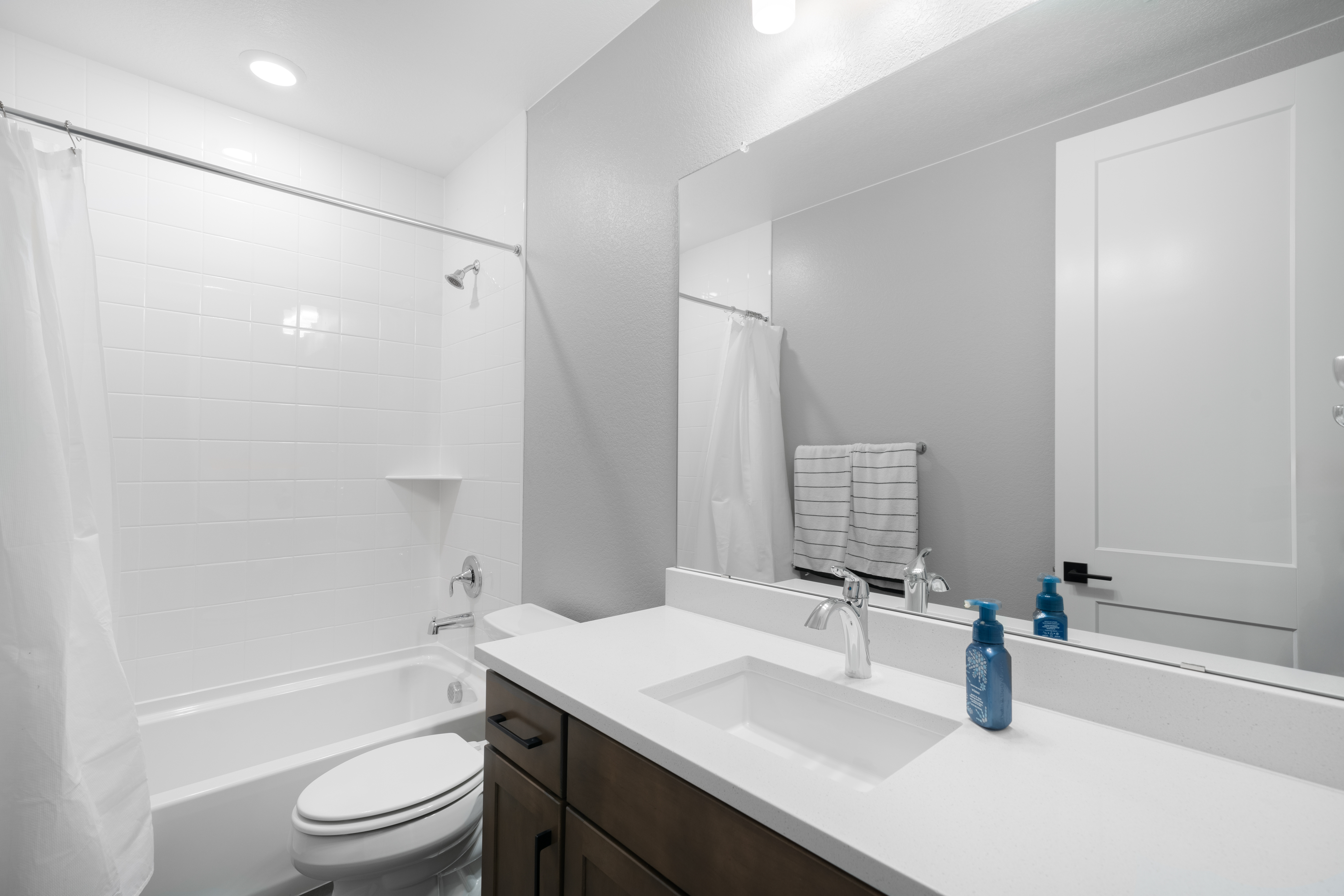  1688 Oakpoint Way, Castle Pines, CO, 80108 - 物件實景