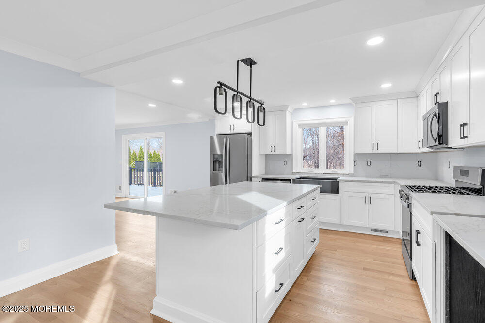 Shrewsbury Boro, New Jersey, 07702, United States, 4 Bedrooms Bedrooms, ,3 BathroomsBathrooms,Residential,For Sale,2001702