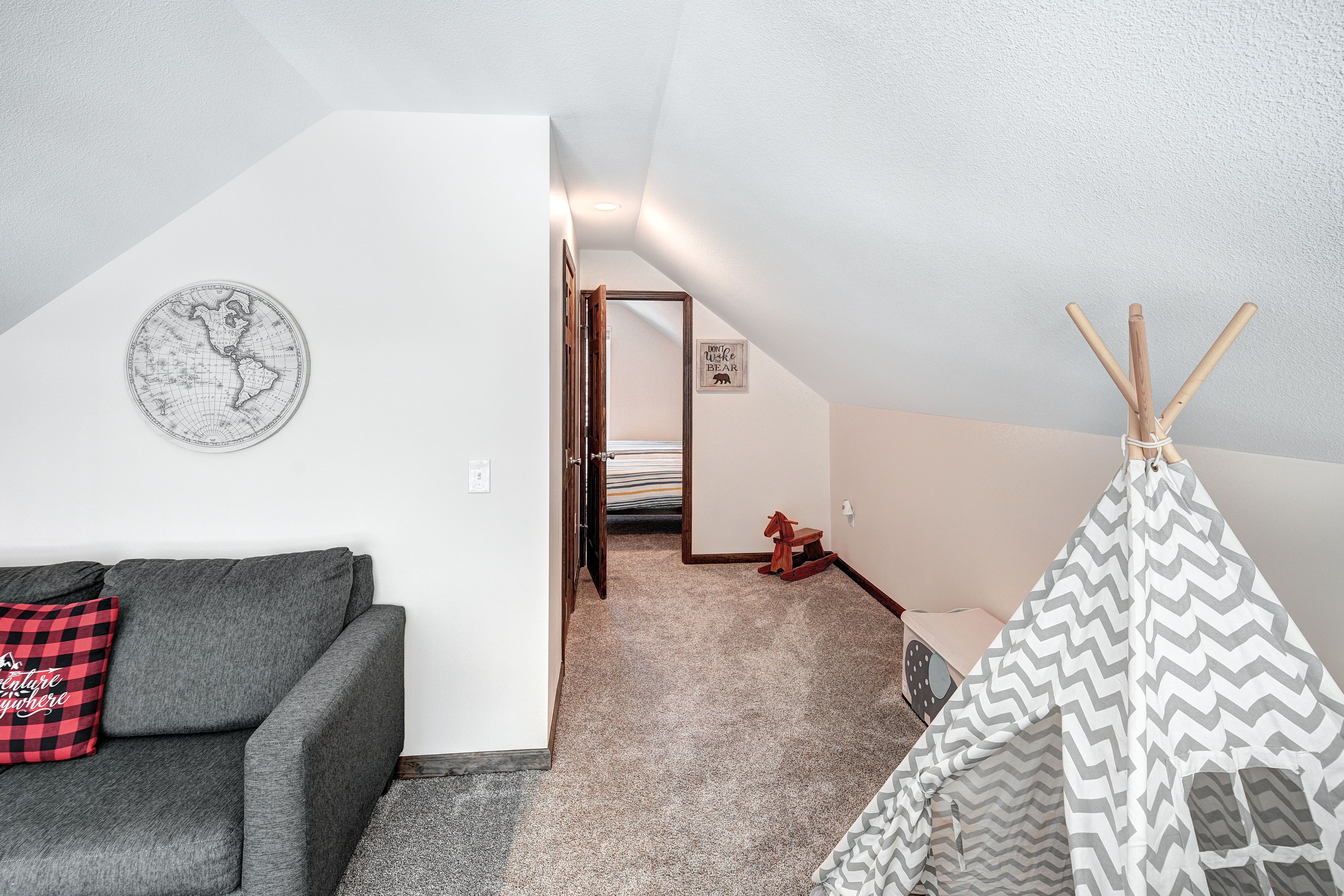  Escape to the Beauty of Redhill Forest in this Turnkey Mountain Retreat - 物件實景