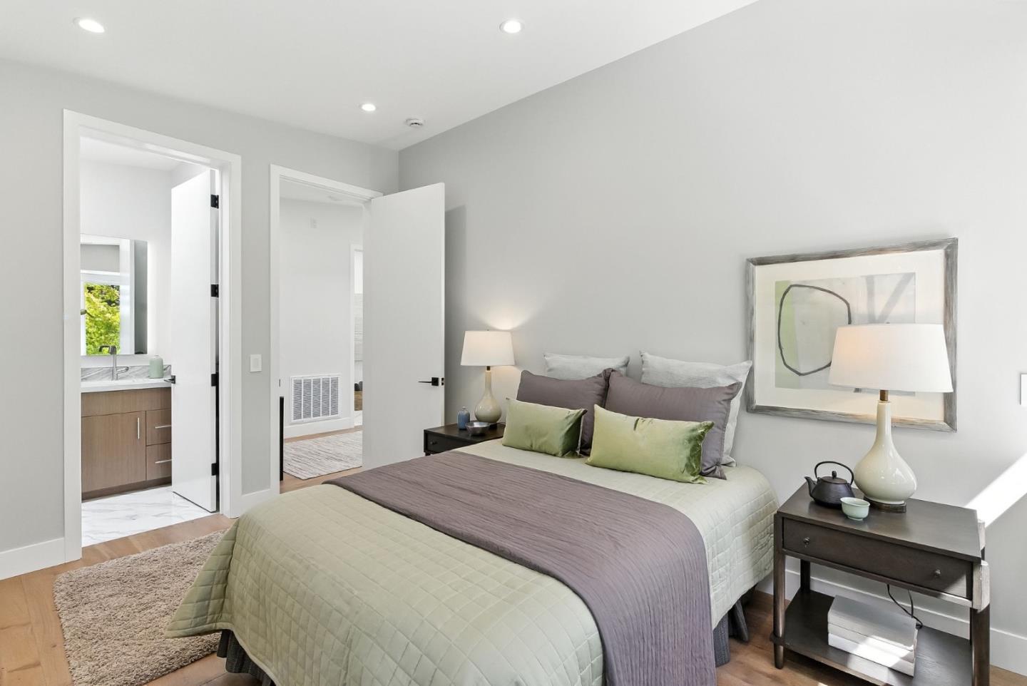 Palo Alto, California, 94303, United States, 4 Bedrooms Bedrooms, ,5 BathroomsBathrooms,Residential,For Sale,1906712