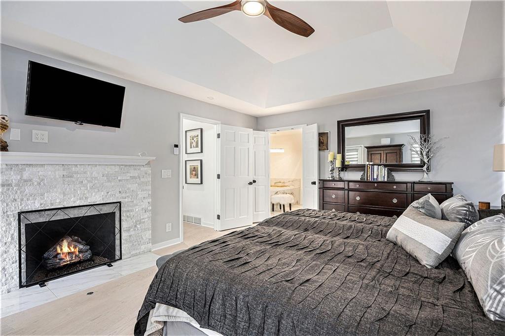 Overland Park, Kansas, 66212, United States, 4 Bedrooms Bedrooms, ,6 BathroomsBathrooms,Residential,For Sale,1827780