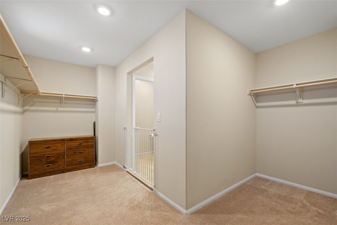 North Las Vegas, Nevada, 89031, United States, 5 Bedrooms Bedrooms, ,2 BathroomsBathrooms,Residential,For Sale,1983767