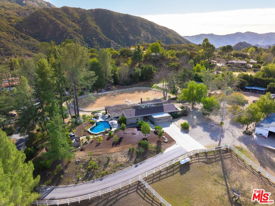 Calabasas, California, 91302, United States, 3 Bedrooms Bedrooms, ,2 BathroomsBathrooms,Residential,For Sale,1723181