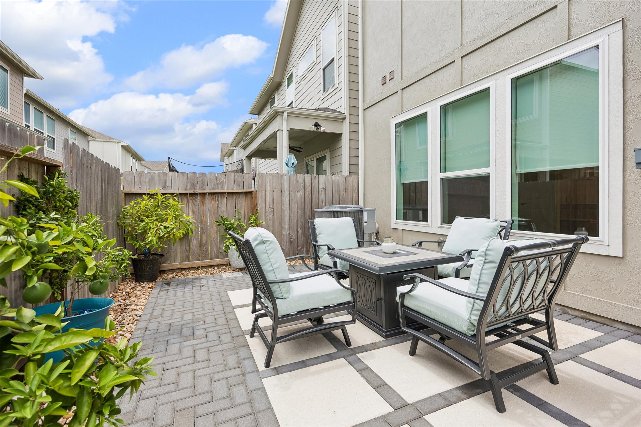  4210 Upland Bend Drive - 物件實景