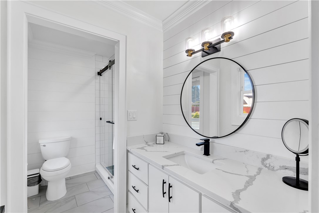 Greenville, South Carolina, 29607, United States, 5 Bedrooms Bedrooms, ,4 BathroomsBathrooms,Residential,For Sale,1947987