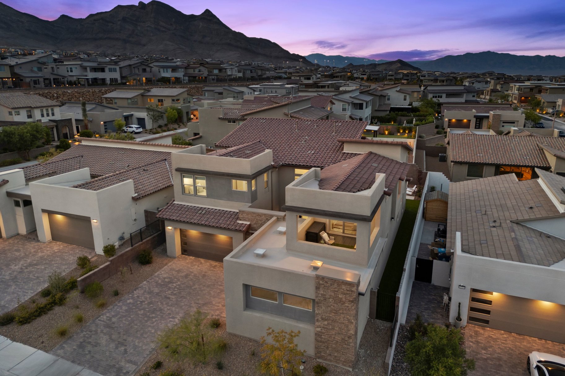  Upgraded Summerlin West Gated Home with Strip & Mountain Views - 物件實景