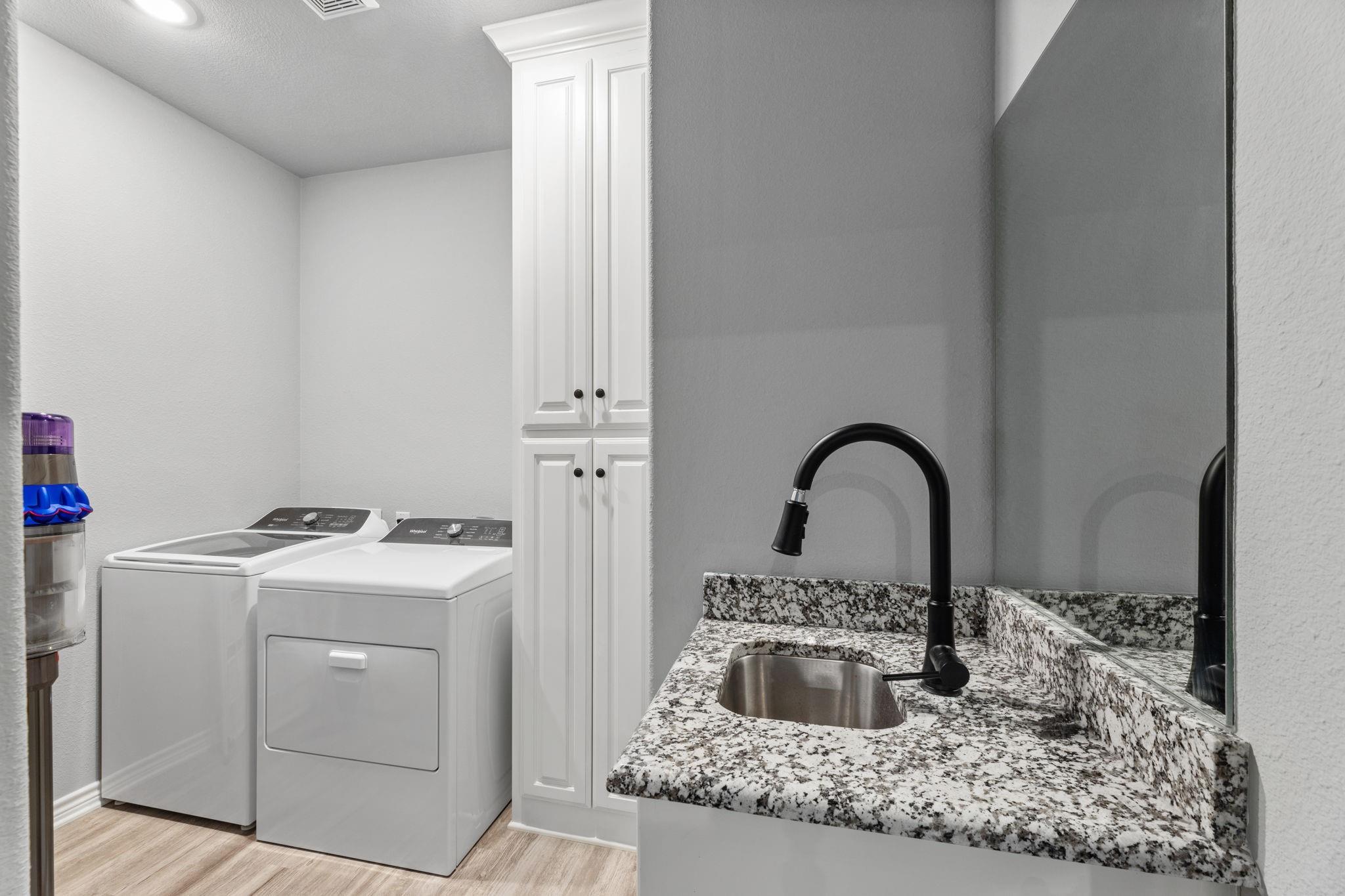 Wills Point, Texas, 75169, United States, 5 Bedrooms Bedrooms, ,5 BathroomsBathrooms,Residential,For Sale,2002529