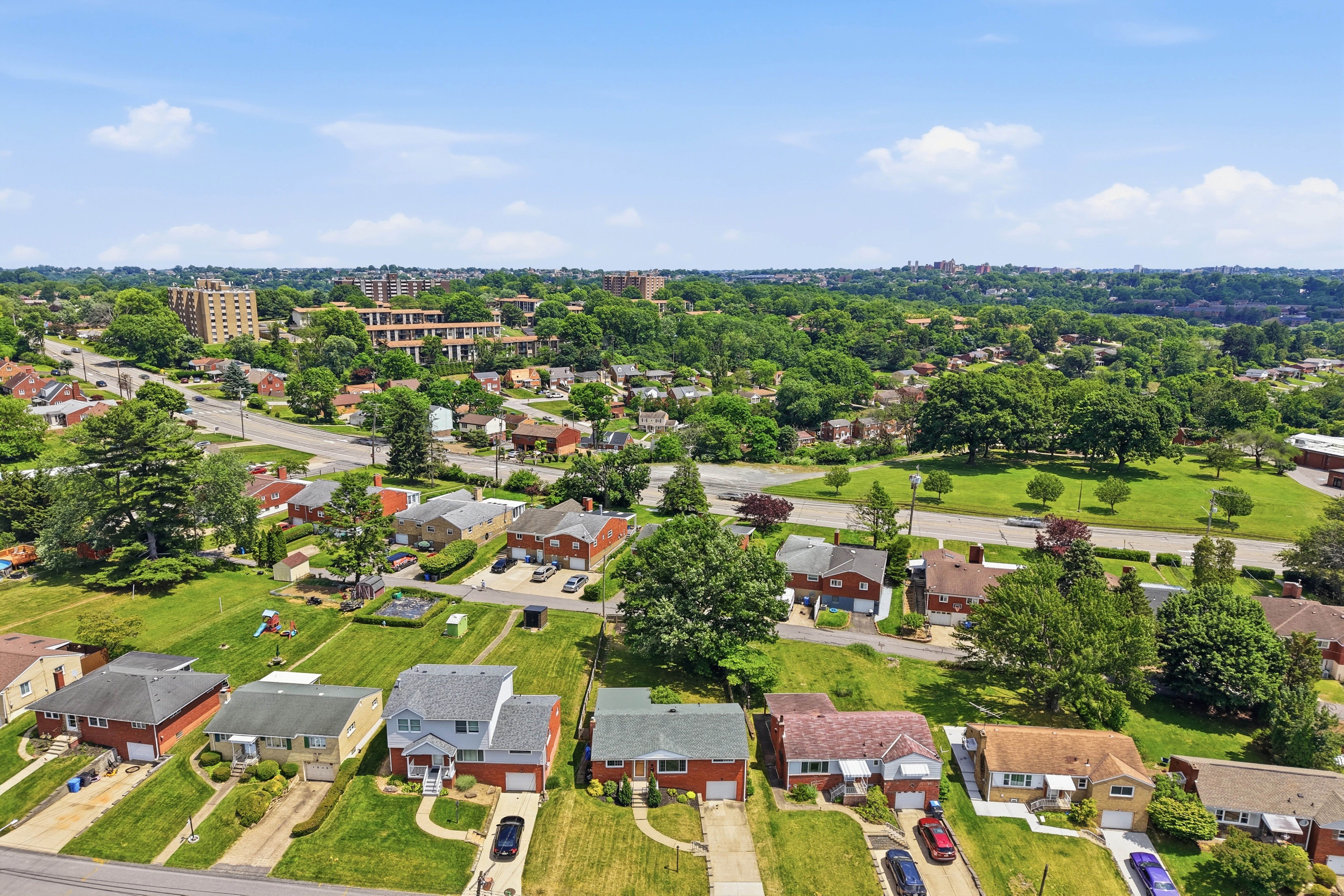  1555 Orchardview Drive, Pittsburgh, PA 15220 - 物件實景