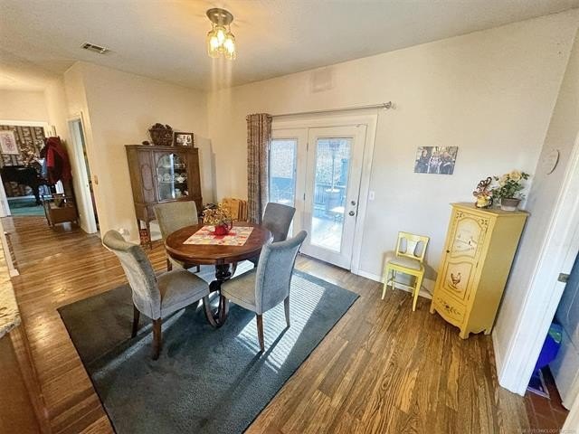 Cookson, Oklahoma, 74427, United States, 3 Bedrooms Bedrooms, ,3 BathroomsBathrooms,Residential,For Sale,1974626