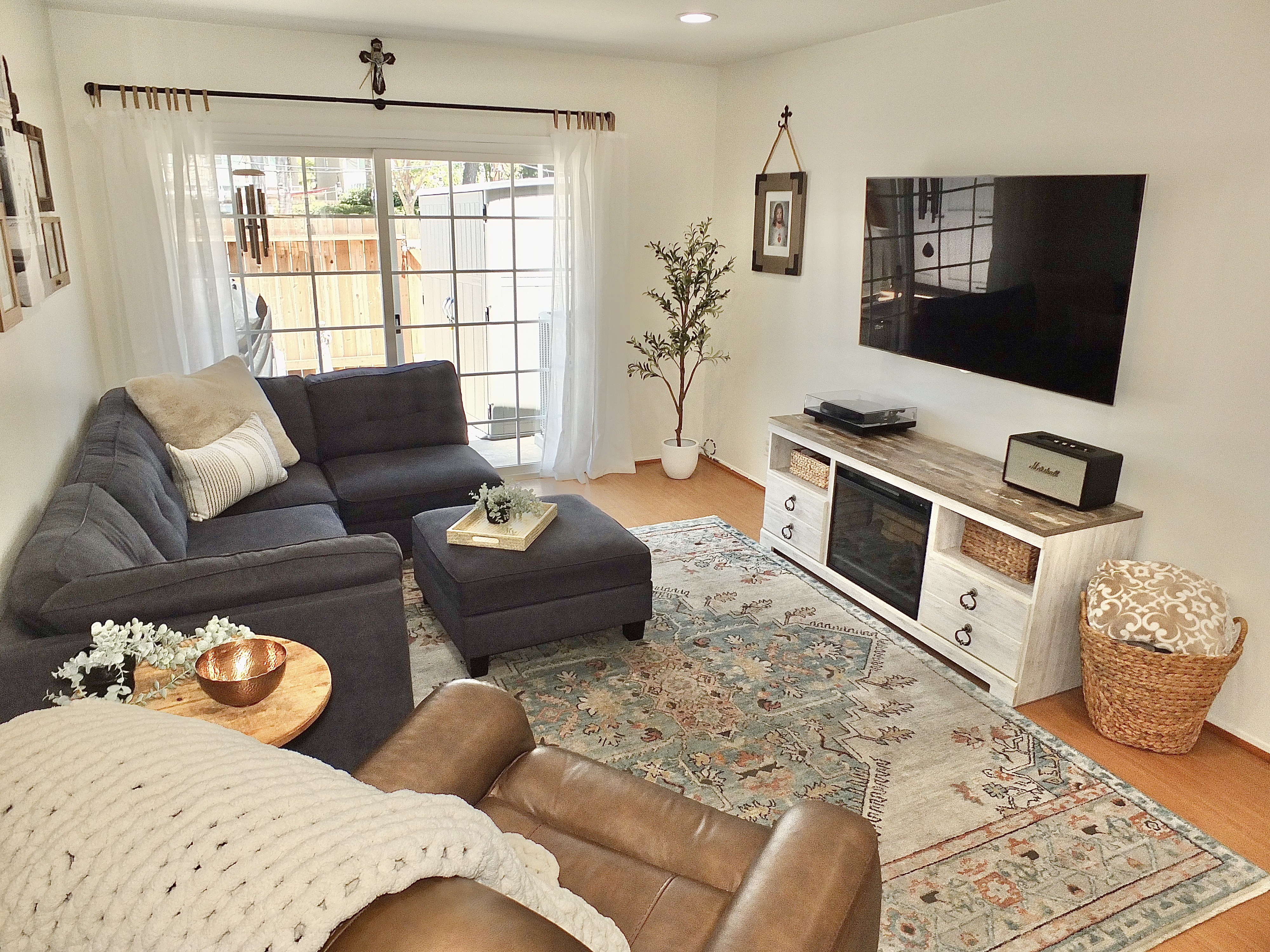 Cypress, California, 90630, United States, 3 Bedrooms Bedrooms, ,1 BathroomBathrooms,Residential,For Sale,1905595