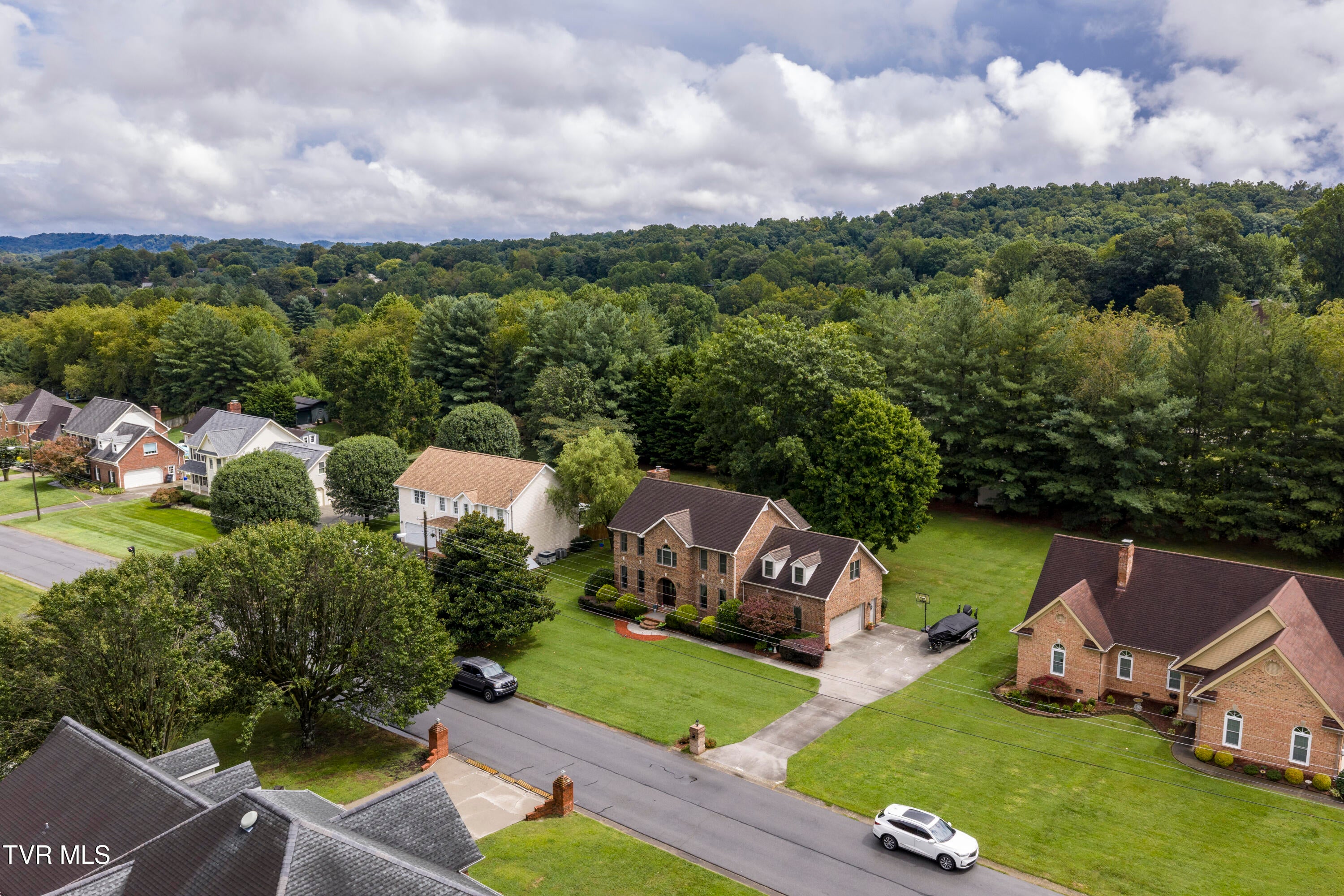 Kingsport, Tennessee, 37663, United States, 5 Bedrooms Bedrooms, ,3 BathroomsBathrooms,Residential,For Sale,1940461