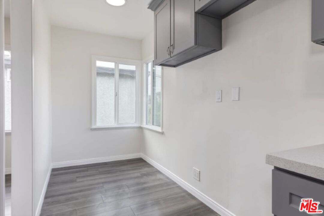 Los Angeles, California, 90066, United States, 9 Bedrooms Bedrooms, ,Residential,For Sale,1731540
