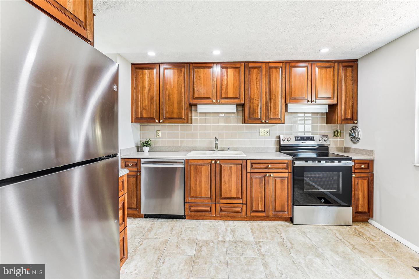 Alexandria, Virginia, 22306, United States, 3 Bedrooms Bedrooms, ,3 BathroomsBathrooms,Residential,For Sale,1902462