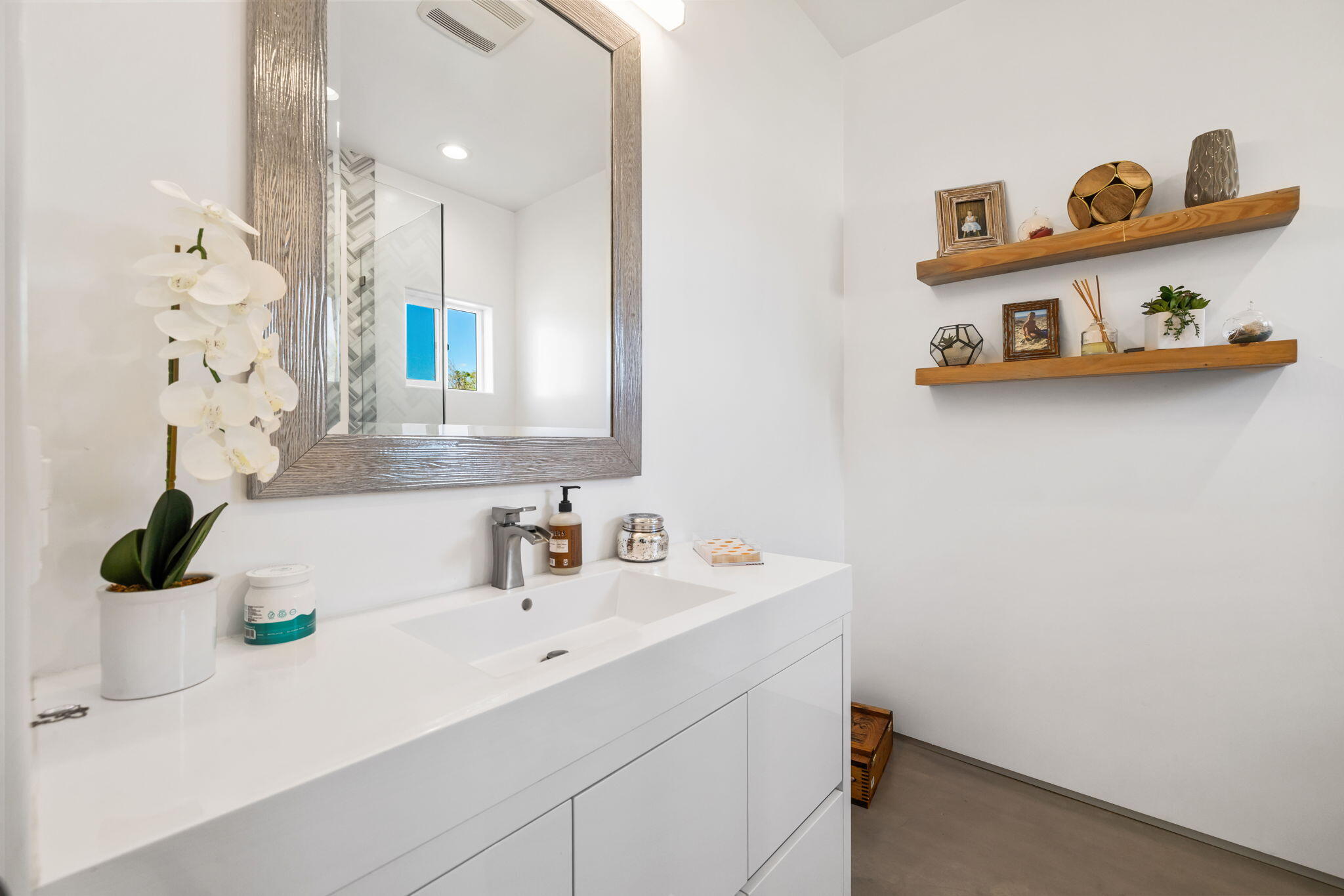 La Quinta, California, 92253, United States, 5 Bedrooms Bedrooms, ,3 BathroomsBathrooms,Residential,For Sale,1998389