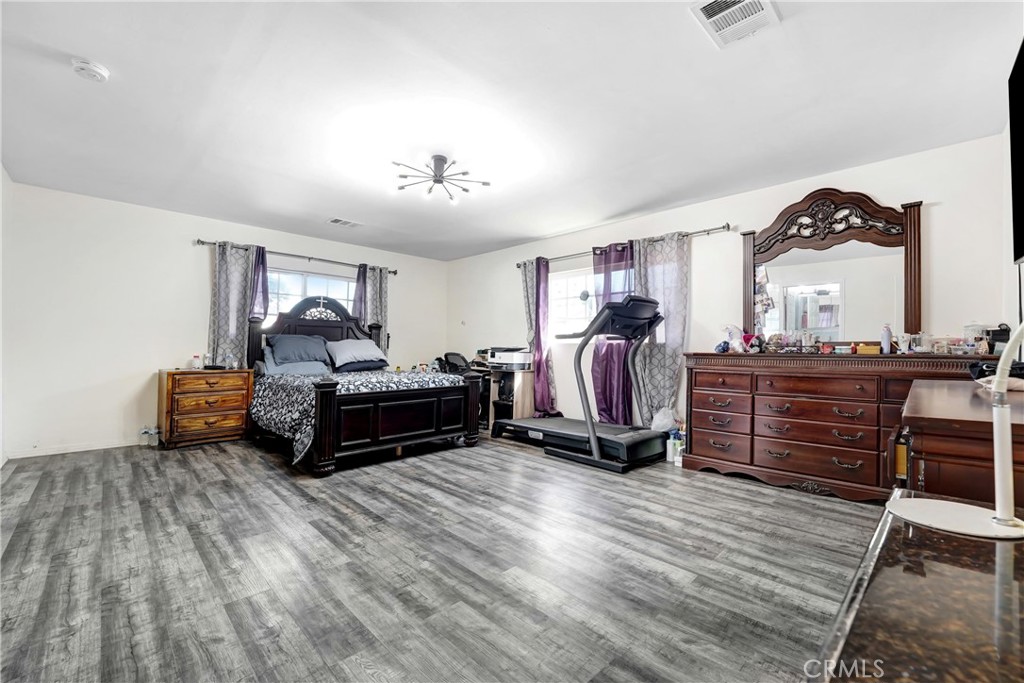 Los Angeles, California, 90062, United States, 3 Bedrooms Bedrooms, ,2 BathroomsBathrooms,Residential,For Sale,2010351