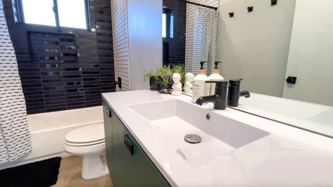 Washington, Utah, 84780, United States, 4 Bedrooms Bedrooms, ,4 BathroomsBathrooms,Residential,For Sale,1998221