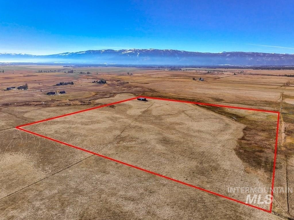Donnelly, Idaho, 83615, United States, ,Residential,For Sale,1772260