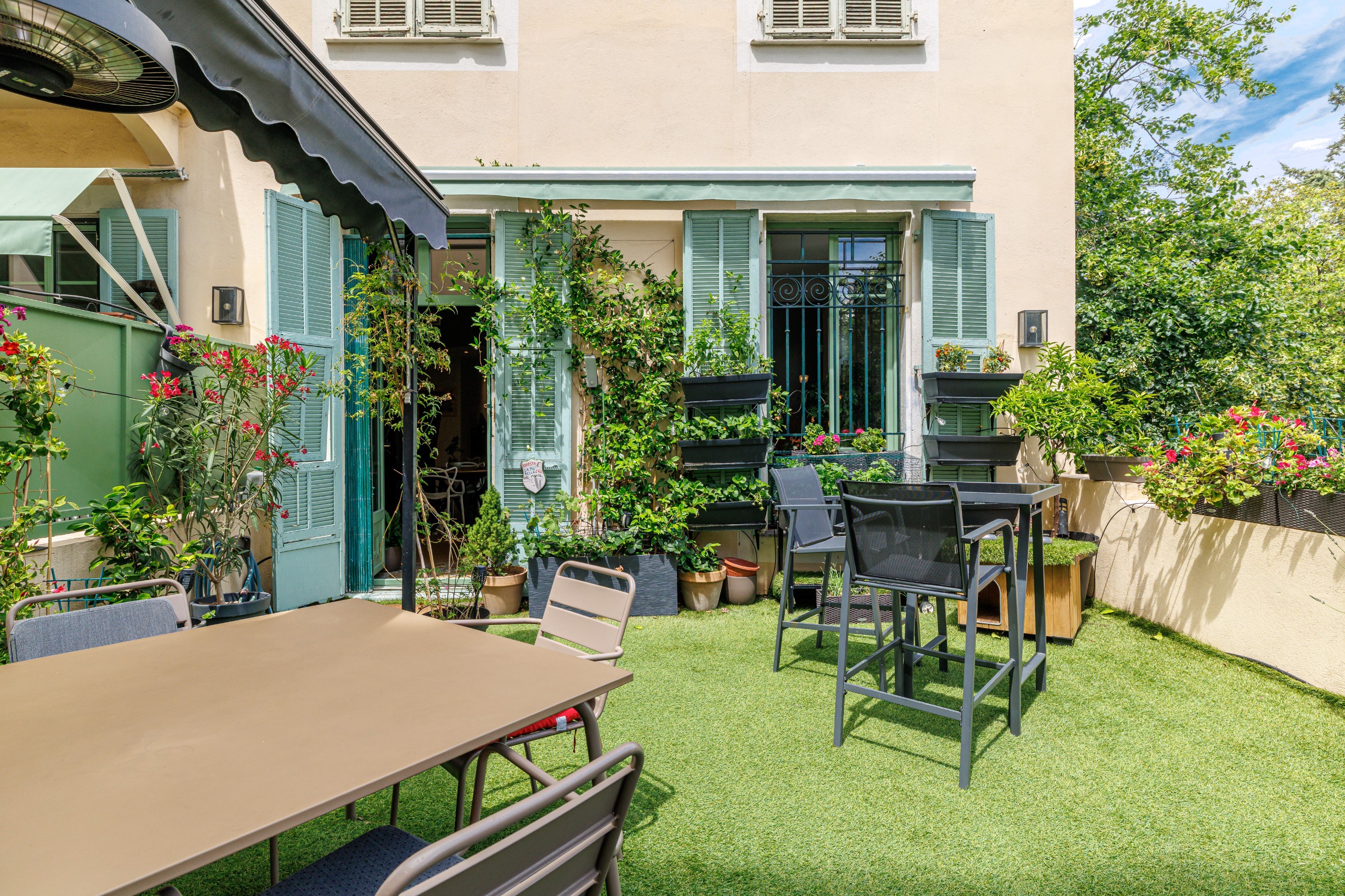  Renovated reception apartment with 40 sqm terrace facing Jardin Alsace-Lorraine… - 物件實景
