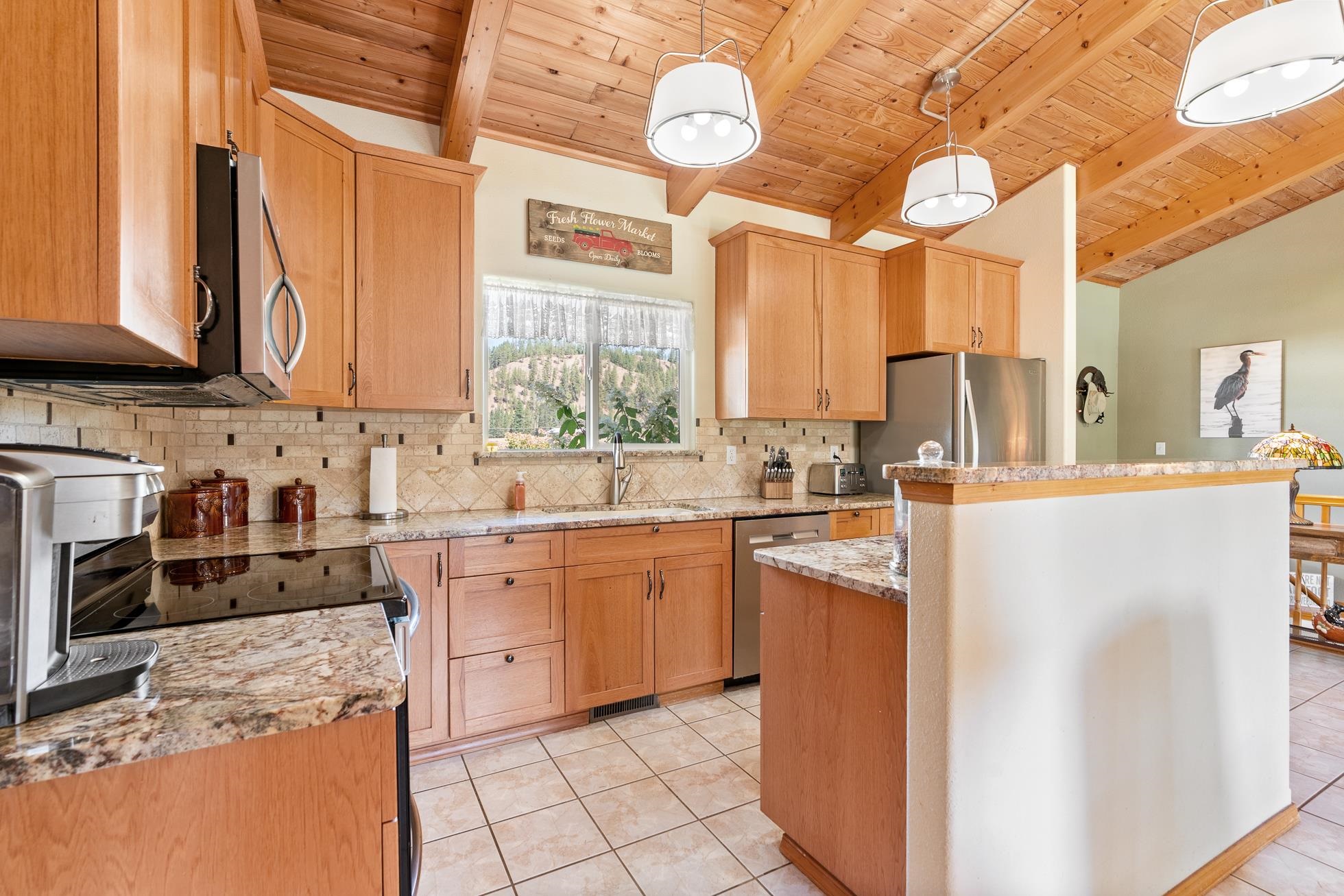 Newport, Washington, 99156, United States, 3 Bedrooms Bedrooms, ,3 BathroomsBathrooms,Residential,For Sale,1921865