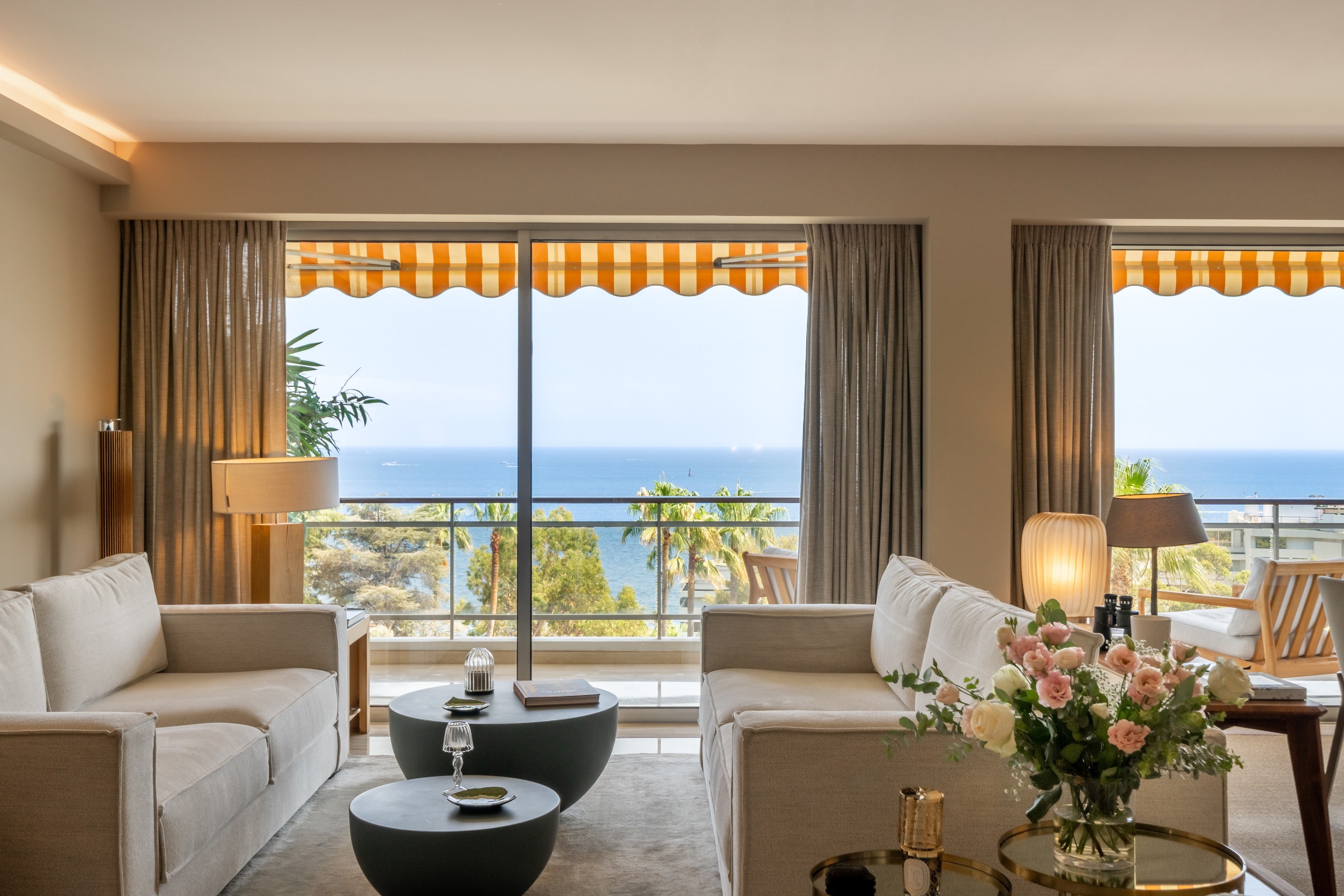  Panoramic Mediterranean views from a 150 sq m apartment near Cannes - 物件實景