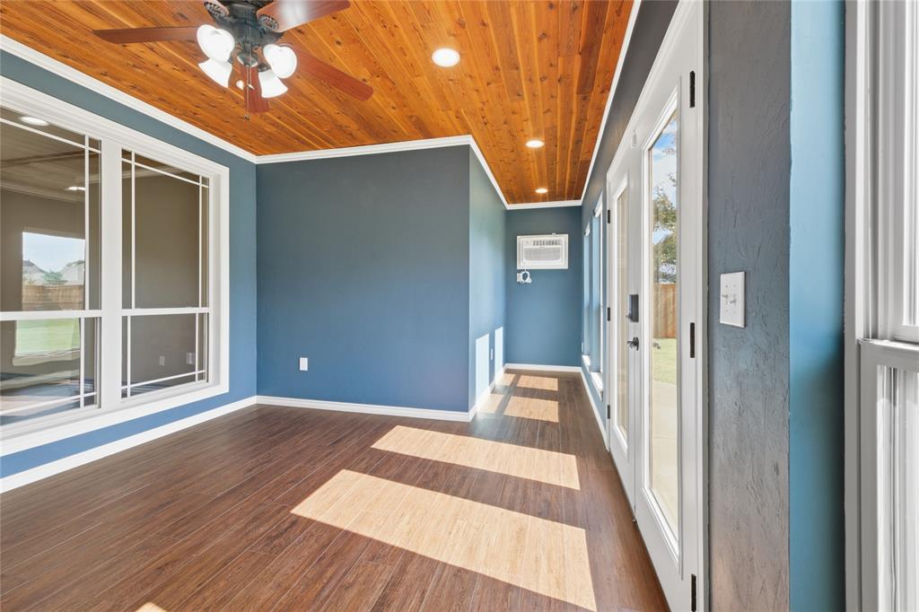 Mustang, Oklahoma, 73064, United States, 4 Bedrooms Bedrooms, ,4 BathroomsBathrooms,Residential,For Sale,1966333