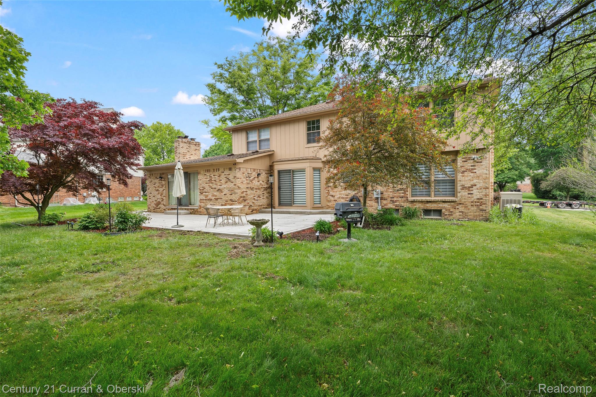 Farmington Hills, Michigan, 48331, United States, 4 Bedrooms Bedrooms, ,3 BathroomsBathrooms,Residential,For Sale,1873526