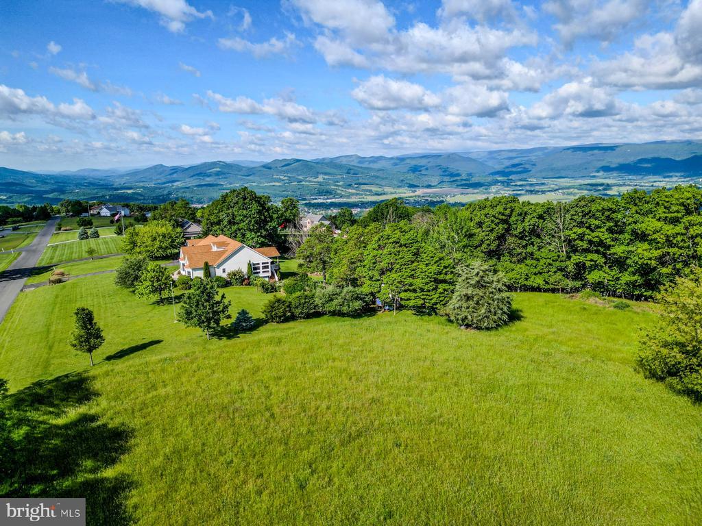 Petersburg, West Virginia, 26847, United States, 3 Bedrooms Bedrooms, ,3 BathroomsBathrooms,Residential,For Sale,1891078