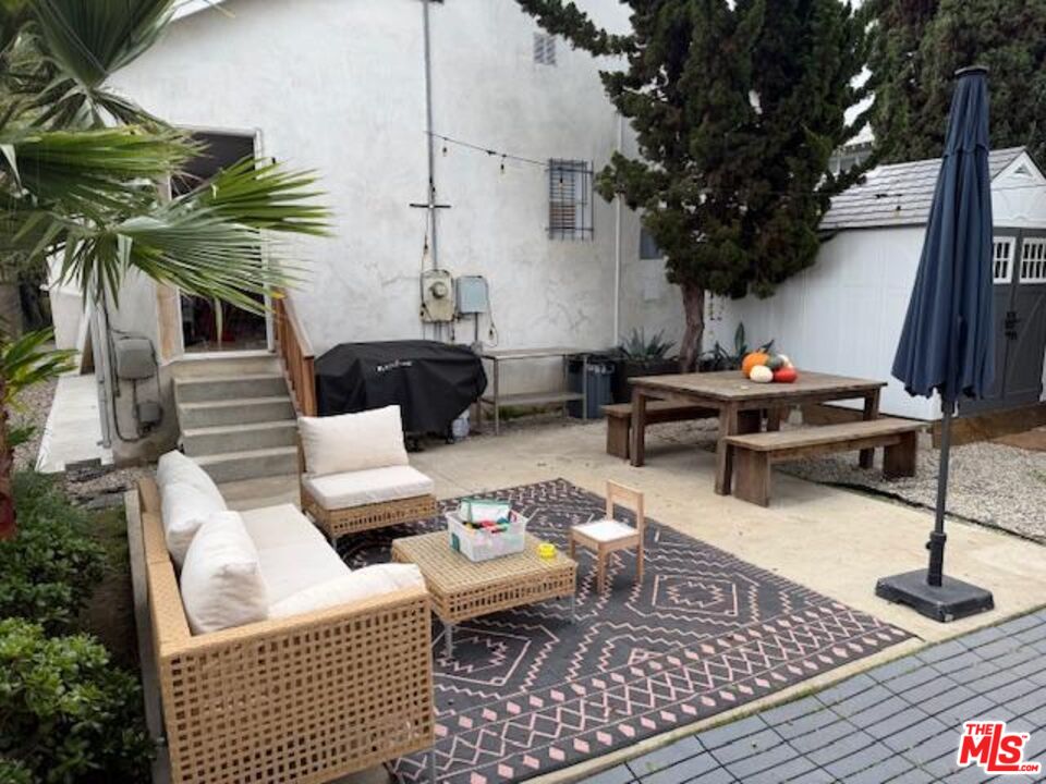 Venice, California, 90291, United States, 2 Bedrooms Bedrooms, ,2 BathroomsBathrooms,Residential,For Sale,1993237