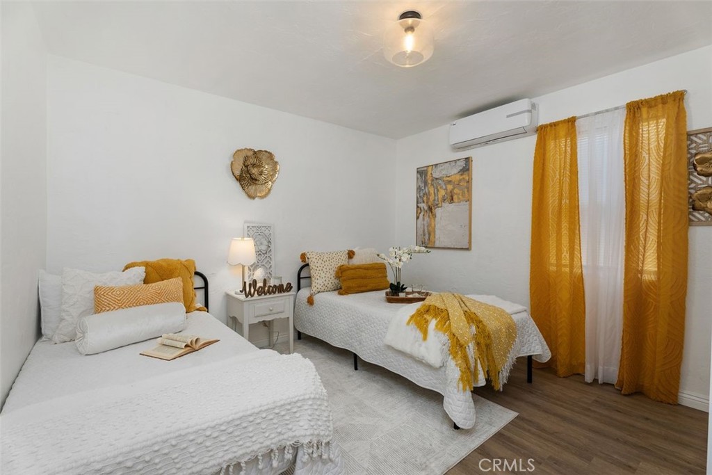 Santa Ana, California, 92701, United States, 5 Bedrooms Bedrooms, ,3 BathroomsBathrooms,Residential,For Sale,1837715