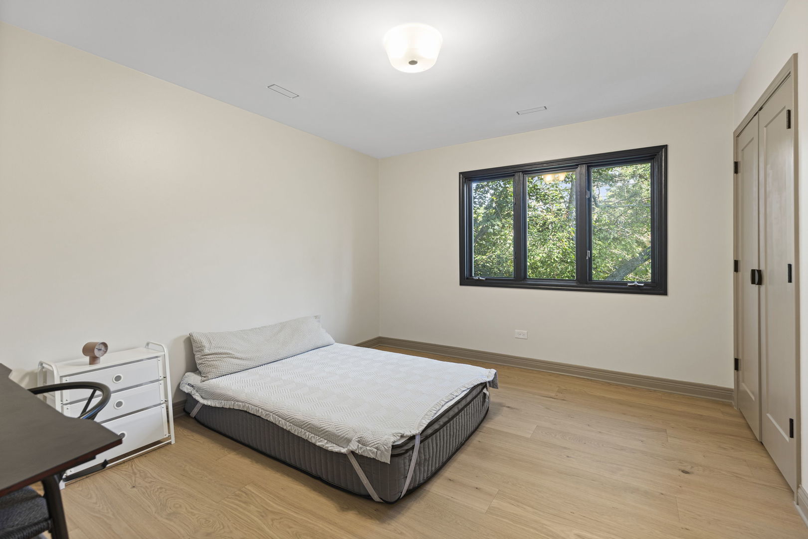 Long Grove, Illinois, 60047, United States, 4 Bedrooms Bedrooms, ,4 BathroomsBathrooms,Residential,For Sale,1994818