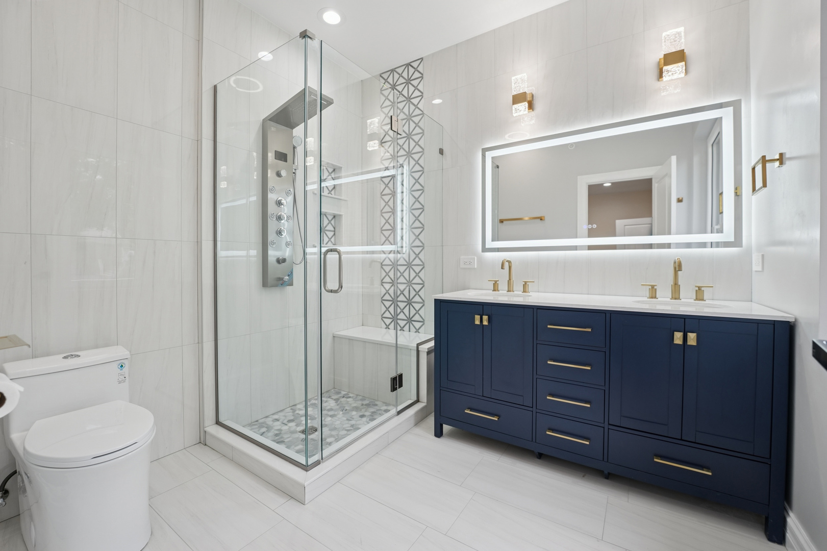 Park Ridge, Illinois, 60068, United States, 4 Bedrooms Bedrooms, ,5 BathroomsBathrooms,Residential,For Sale,1988945