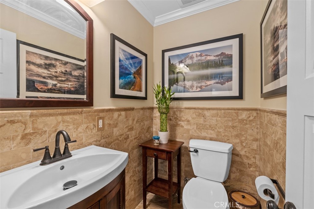 Irvine, California, 92620, United States, 1 Bedroom Bedrooms, ,2 BathroomsBathrooms,Residential,For Sale,1906882