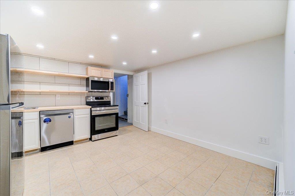 Tilson, New York, 12486, United States, 3 Bedrooms Bedrooms, ,2 BathroomsBathrooms,Residential,For Sale,1995133