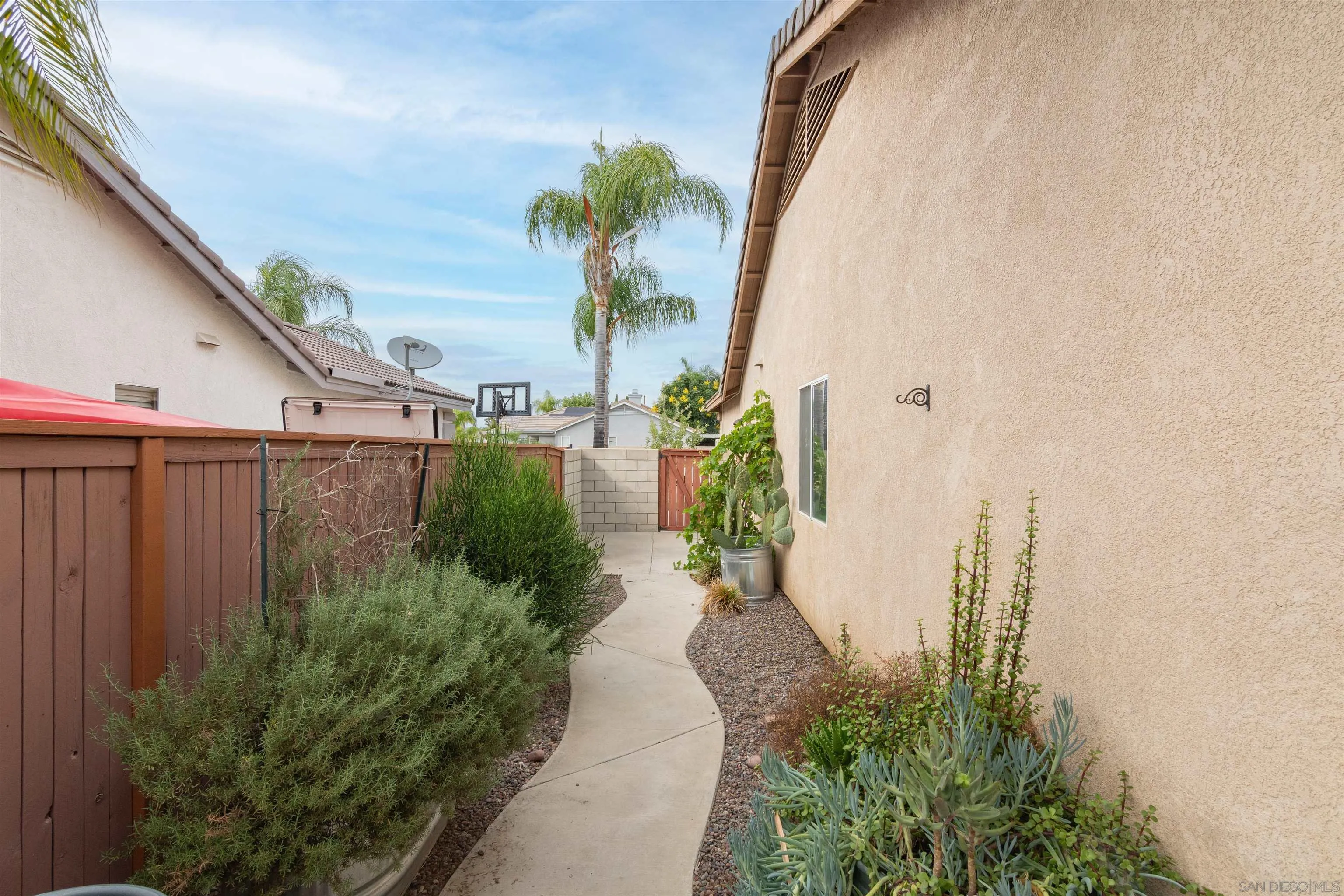 Winchester, California, 92596, United States, 3 Bedrooms Bedrooms, ,2 BathroomsBathrooms,Residential,For Sale,1956412