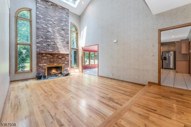 Raritan Twp., New Jersey, 08822, United States, 4 Bedrooms Bedrooms, ,3 BathroomsBathrooms,Residential,For Sale,1988299