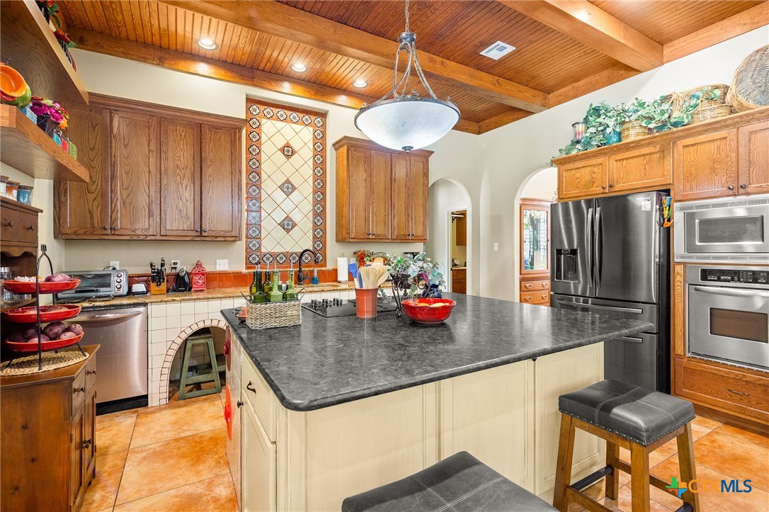 Inez, Texas, 77968, United States, 5 Bedrooms Bedrooms, ,6 BathroomsBathrooms,Residential,For Sale,1895563