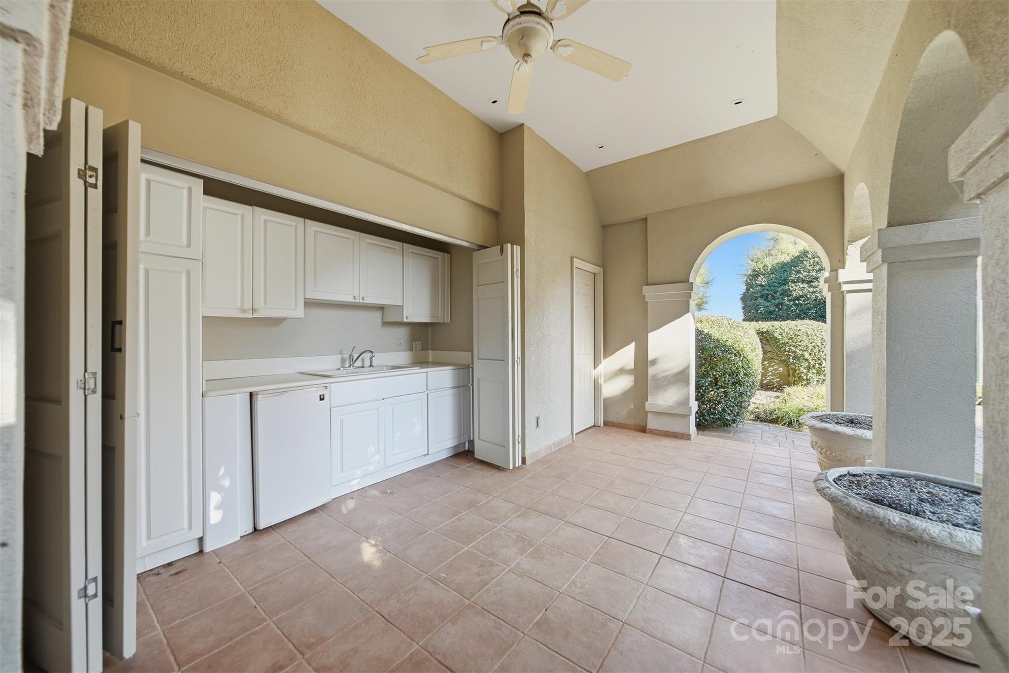 Conover, North Carolina, 28613, United States, 6 Bedrooms Bedrooms, ,7 BathroomsBathrooms,Residential,For Sale,1991981