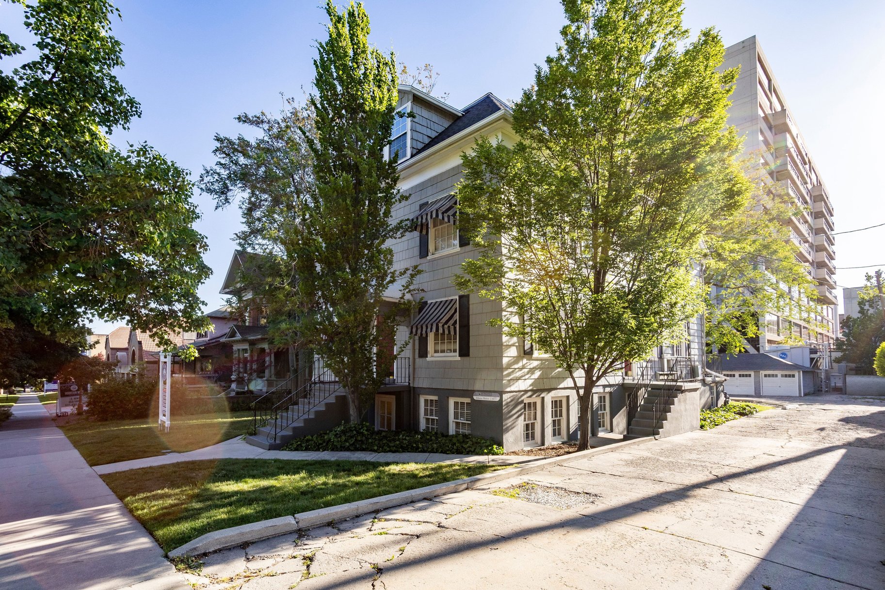  Charming Seven-Unit Building on a Double-Lot - 物件實景