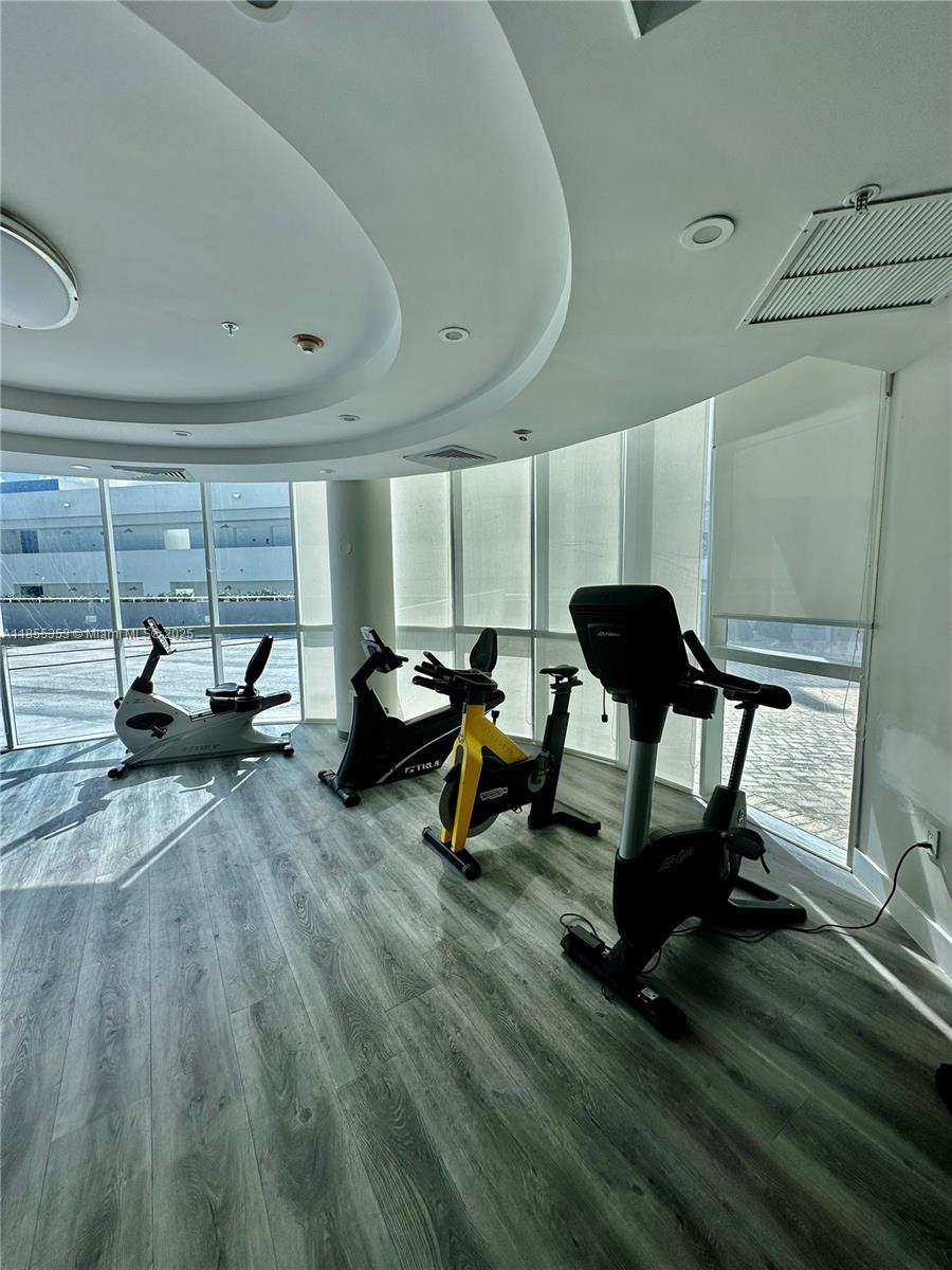 Miami Beach, Florida, 33141, United States, 2 Bedrooms Bedrooms, ,2 BathroomsBathrooms,Residential,For Sale,1911662