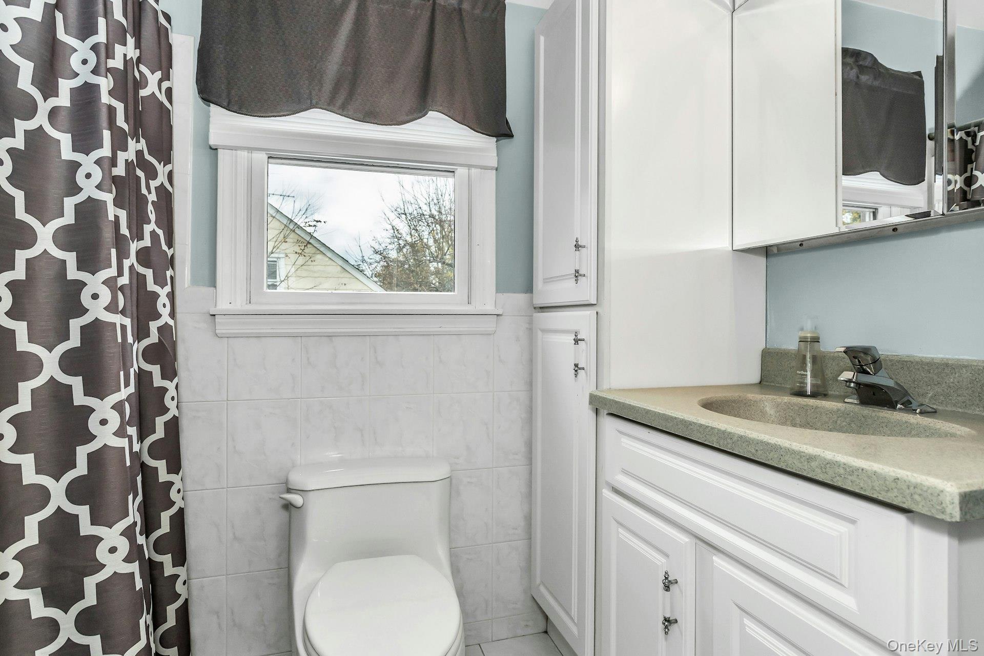 Northport, New York, 11768, United States, 4 Bedrooms Bedrooms, ,3 BathroomsBathrooms,Residential,For Sale,1988277