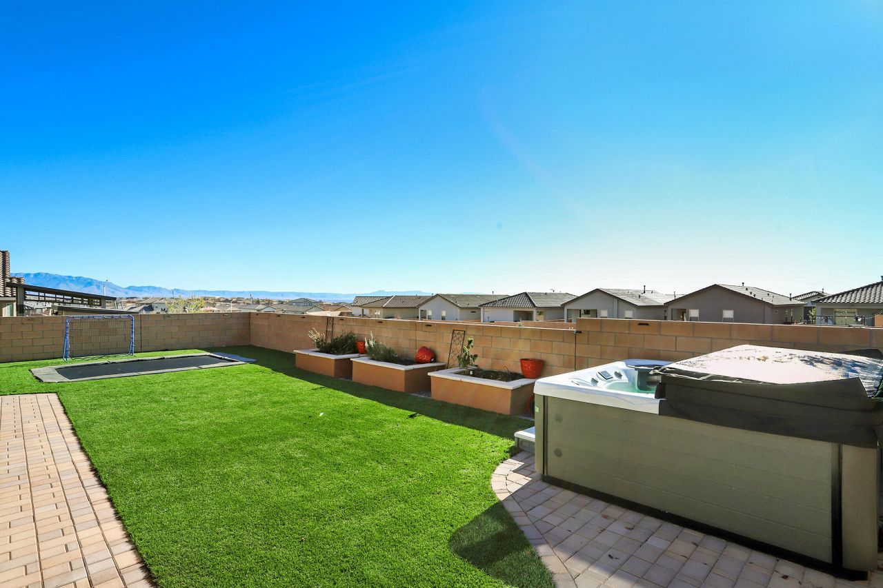 Rio Rancho, New Mexico, 87124, United States, 5 Bedrooms Bedrooms, ,4 BathroomsBathrooms,Residential,For Sale,2003162