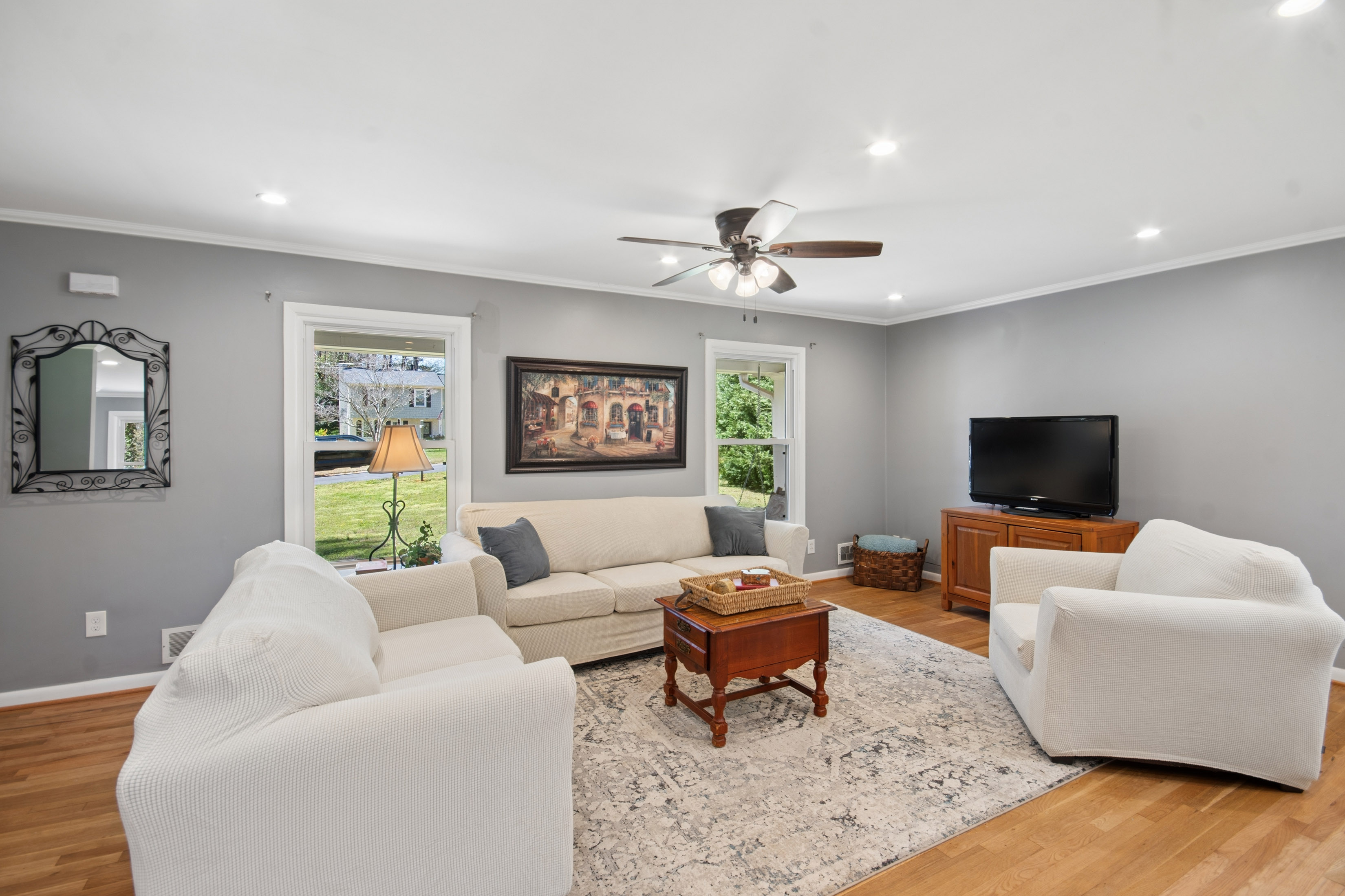  Rare Opportunity in Huntwood Neighborhood - 物件實景