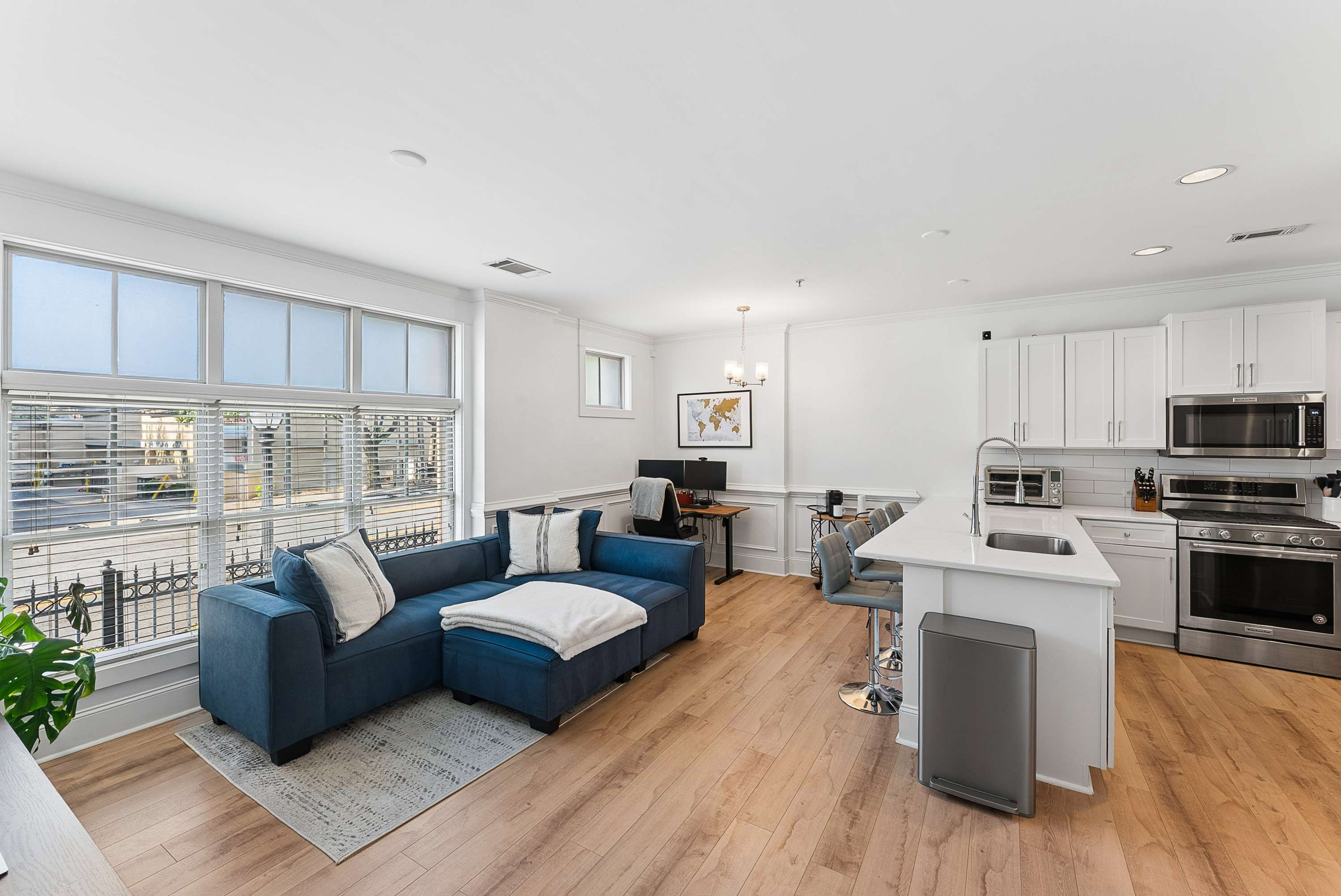  Exceptional Corner Residence in the Vibrant Heart of Midtown - 物件實景